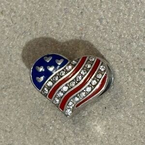 🇺🇸Listing! Brighton Heart & Stripes Bead Red, white & blue Heart-shaped bead